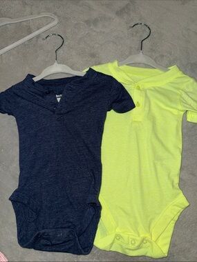 Baby Short-Sleeve One-Piece Bodysuit in Navy and Neon yellow